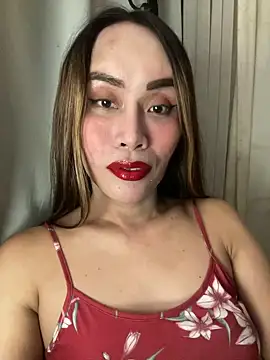 RomanticPearlTS online show from June 13, 2026, 12:58 pm