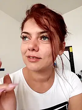 LadyNora online show from September 18, 2025, 6:27 am