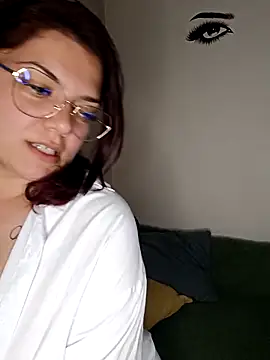 LadyNora online show from May 3, 2026, 5:05 pm