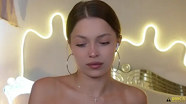 kellypeachcake online show from March 16, 2026, 5:26 am