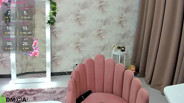 cute luucy online show from September 16, 2025, 3:18 am