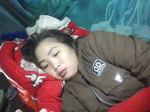 PhamPhung online show from November 18, 2025, 2:53 pm