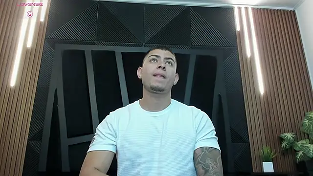 marco garciia  online show from September 24, 2025, 11:21 pm