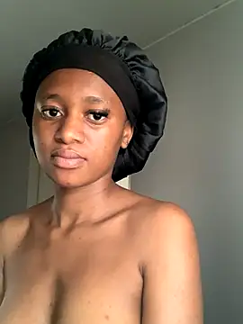 sweetcake87 online show from October 15, 2025, 11:29 am