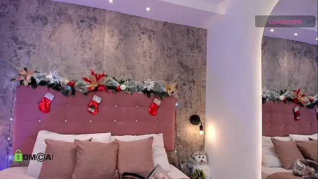 brithanycollins online show from November 30, 2025, 8:09 pm