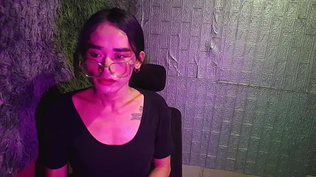 Madylinebigcock69 online show from July 17, 2026, 3:26 am