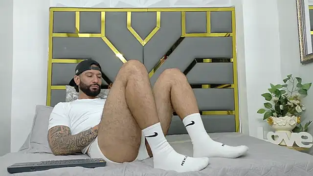 yorbymaxx online show from September 27, 2025, 4:24 pm