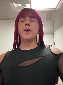 Stifanny Moreli online show from September 26, 2025, 8:27 pm