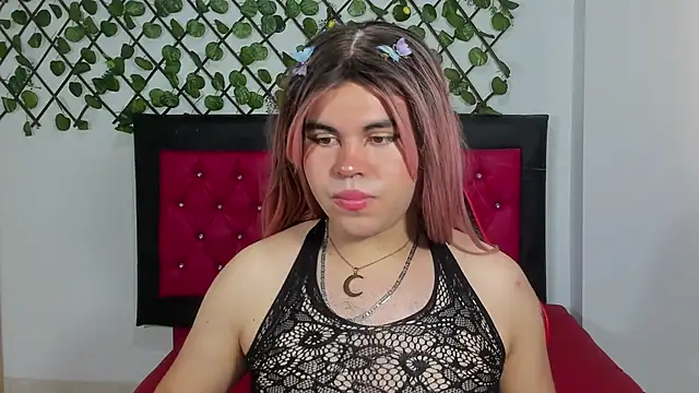 Lady Evelynn online show from October 7, 2025, 8:10 pm