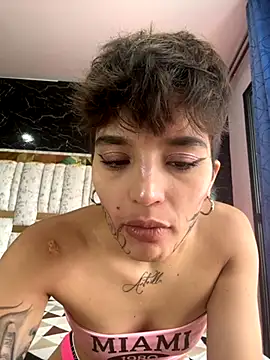 DayanaDG online show from November 30, 2025, 8:42 pm