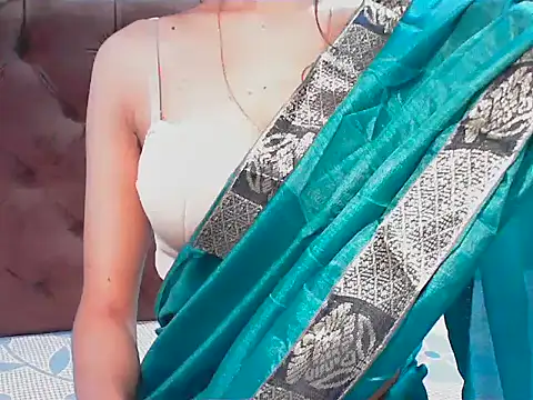 elize   online show from November 12, 2025, 4:16 am