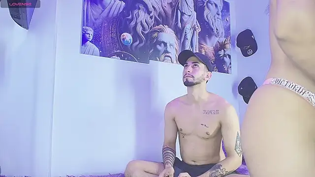 aphrodita hotaz online show from November 29, 2025, 6:57 am