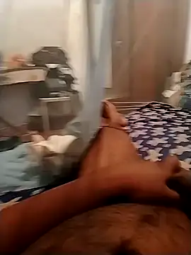 Snapshot of Kavi13193 chatting on November 29, 2025, 5:18 am Kavi13193 online show from November 29, 2025, 5:18 am