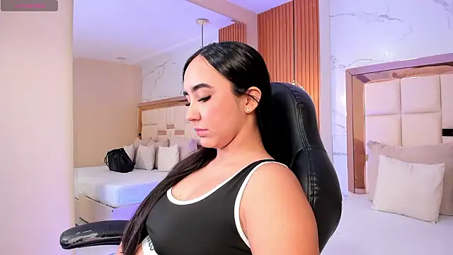 julieta rosee online show from March 12, 2026, 10:03 pm