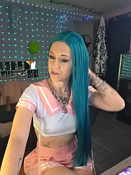 Purple2StayThnxx online show from April 22, 2026, 11:39 am