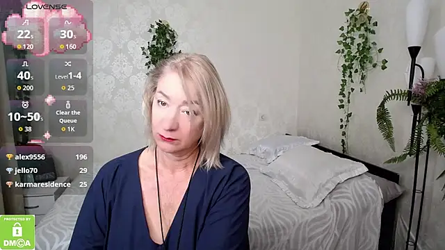 hunters woman online show from October 15, 2025, 1:26 am