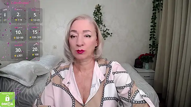 hunters woman online show from November 17, 2025, 3:05 pm