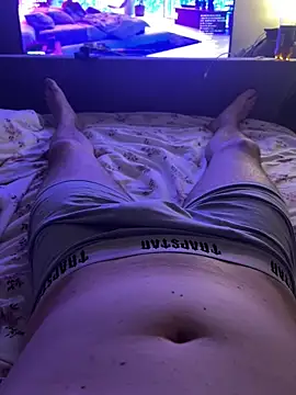 naughtycoupl98 online show from March 25, 2026, 12:44 am