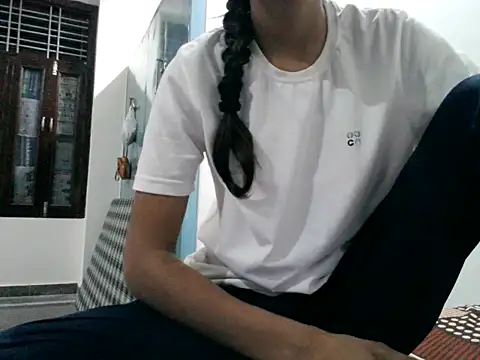 Aarohi An online show from September 24, 2025, 4:35 pm