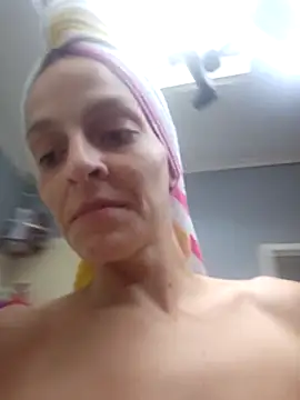 amymatthews92 online show from October 10, 2025, 8:20 pm