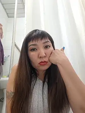 Snapshot of HellaWerlous chatting on March 16, 2026, 5:16 pm HellaWerlous online show from March 16, 2026, 5:16 pm