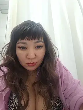 Snapshot of HellaWerlous chatting on March 5, 2026, 4:58 pm HellaWerlous online show from March 5, 2026, 4:58 pm