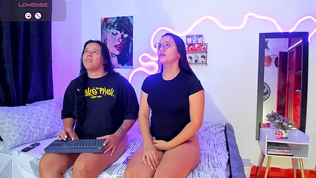 Dilan and Mia online show from September 18, 2025, 10:02 pm