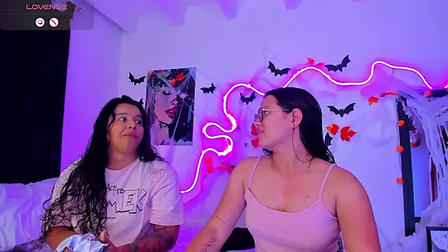 Dilan and Mia online show from October 16, 2025, 10:29 pm