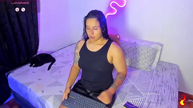 Dilan and Mia online show from May 15, 2026, 3:48 am