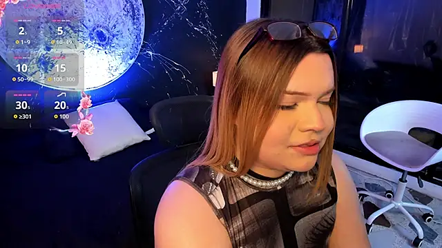 Maxxxine1 online show from October 7, 2025, 1:28 am