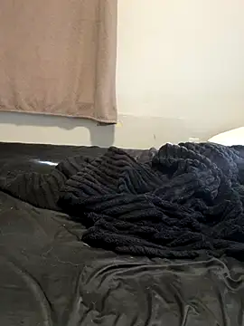 SeccySerena online show from November 24, 2025, 6:30 pm