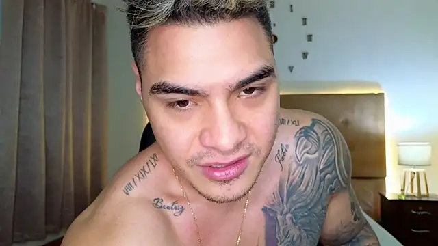 Snapshot of Steven_Velez chatting on October 20, 2025, 12:45 am Steven Velez online show from October 20, 2025, 12:45 am