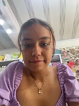 TamaraMera online show from August 5, 2026, 2:44 pm
