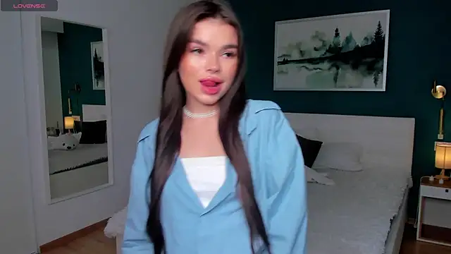 HollisHearl online show from November 6, 2025, 7:23 am