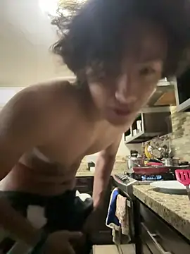 EmilianoPerex online show from January 14, 2026, 8:01 pm