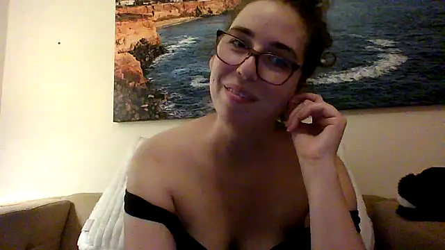 sweetsocalgirl online show from April 5, 2026, 5:14 am