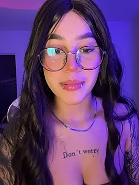 Snapshot of Liz_rogers_x chatting on March 27, 2026, 5:27 am Liz rogers x online show from March 27, 2026, 5:27 am