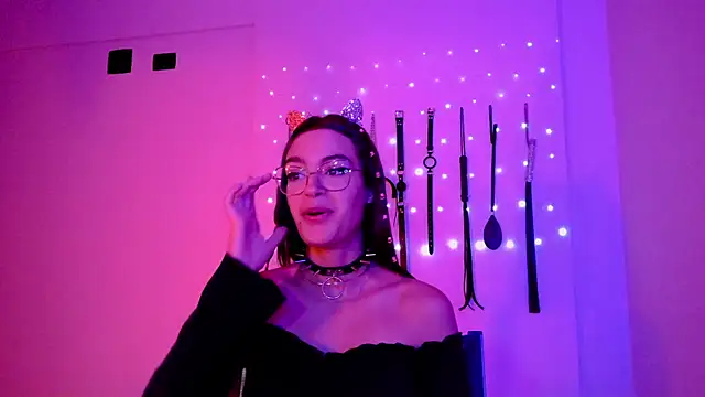 nina kink online show from April 27, 2026, 9:46 pm