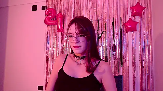 Snapshot of nina_kink chatting on June 15, 2026, 9:03 pm nina kink online show from June 15, 2026, 9:03 pm