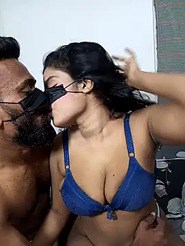 Darkchocosl8 online show from February 13, 2026, 6:19 pm