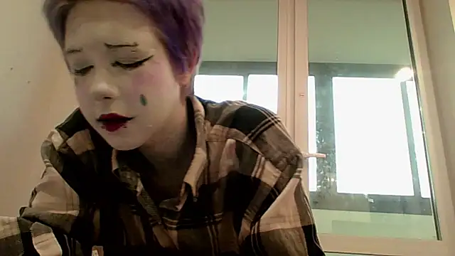 CarolineRichter online show from October 30, 2025, 7:39 am