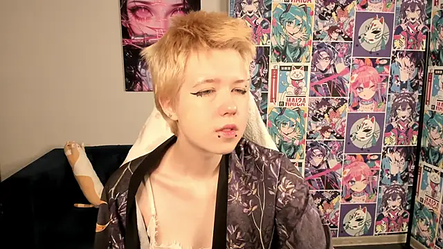 CarolineRichter online show from October 6, 2025, 3:08 am