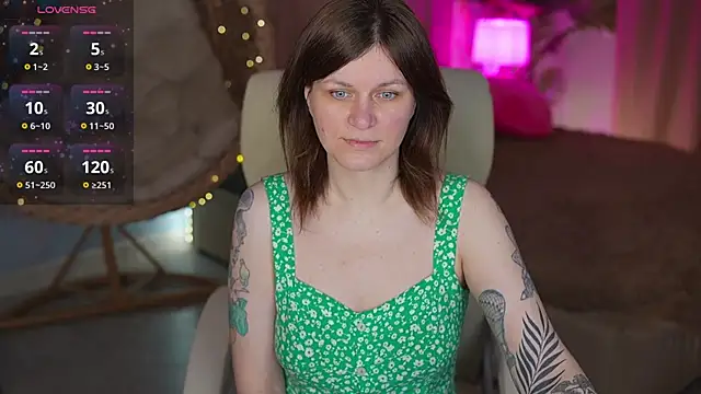 Snapshot of TinaMelt chatting on March 6, 2026, 7:53 pm TinaMelt online show from March 6, 2026, 7:53 pm