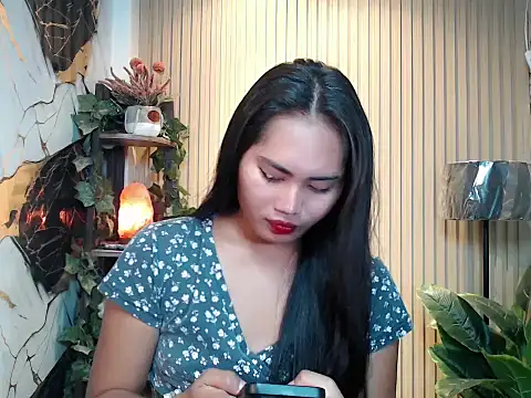 sluttyprincess0 online show from October 24, 2025, 11:04 pm