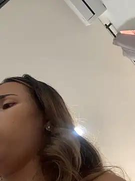 Snapshot of emma-conti2 chatting on May 20, 2026, 1:08 pm emma-conti2 online show from May 20, 2026, 1:08 pm