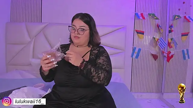 lulukawai16 online show from June 19, 2026, 7:09 pm