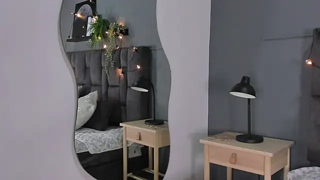 RiriiBrunette   online show from September 17, 2025, 7:38 pm