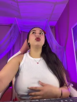 Valerie perez  online show from May 5, 2026, 2:31 pm