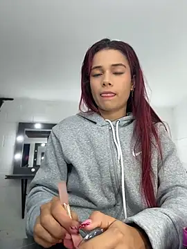 amber sparkle online show from June 26, 2026, 12:33 pm