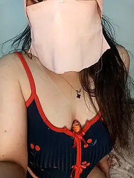 Queen-15 online show from October 13, 2025, 11:27 pm